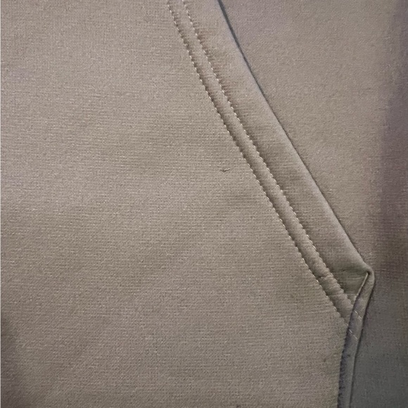 Under Armour hoodie - Picture 8 of 11